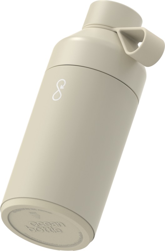 Ocean Bottle 750 ml vacuum insulated water bottle