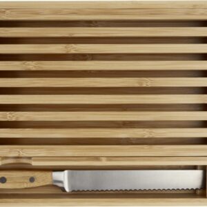 Pao bamboo cutting board with knife