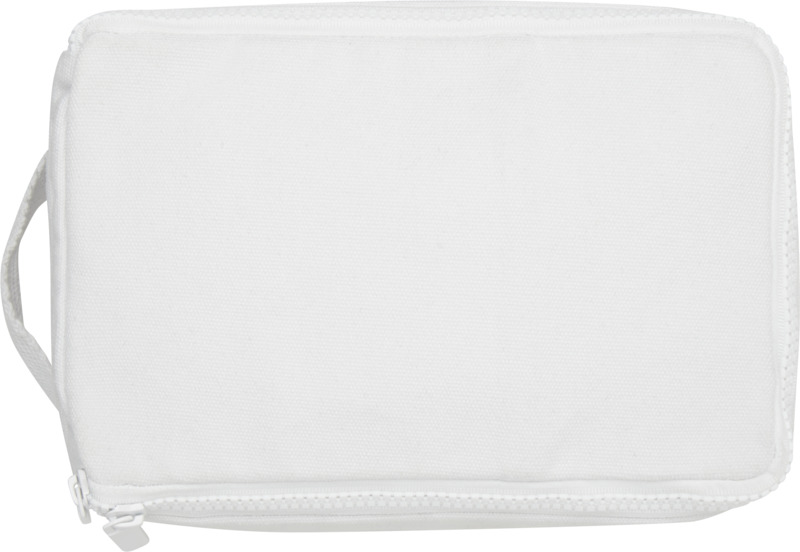 Trace 500 g/m² Aware™ recycled toiletry organiser