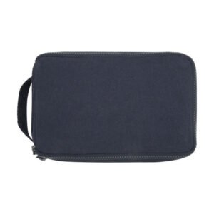 Trace 500 g/m² Aware™ recycled toiletry organiser